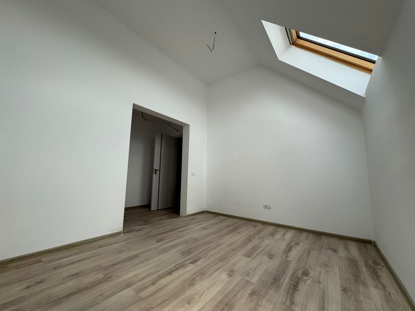 SENZATIONAL! Apartament 4 Camere Decomandate si Terasa  - Berceni - Poză 13