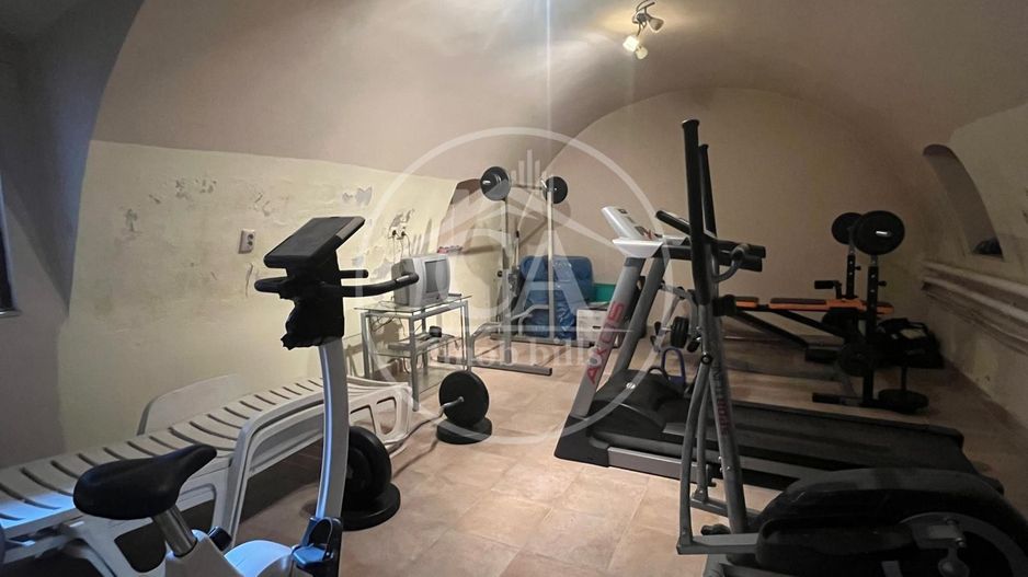 Casă de închiriat cu 3 camere in zona Centrală, Oradea - Poză 14