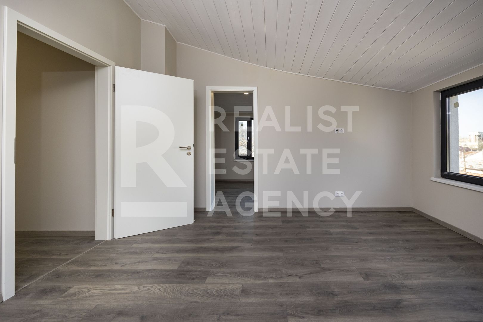 Chirie, casă, 8 camere, zona 1 Mai, București - Poză 50