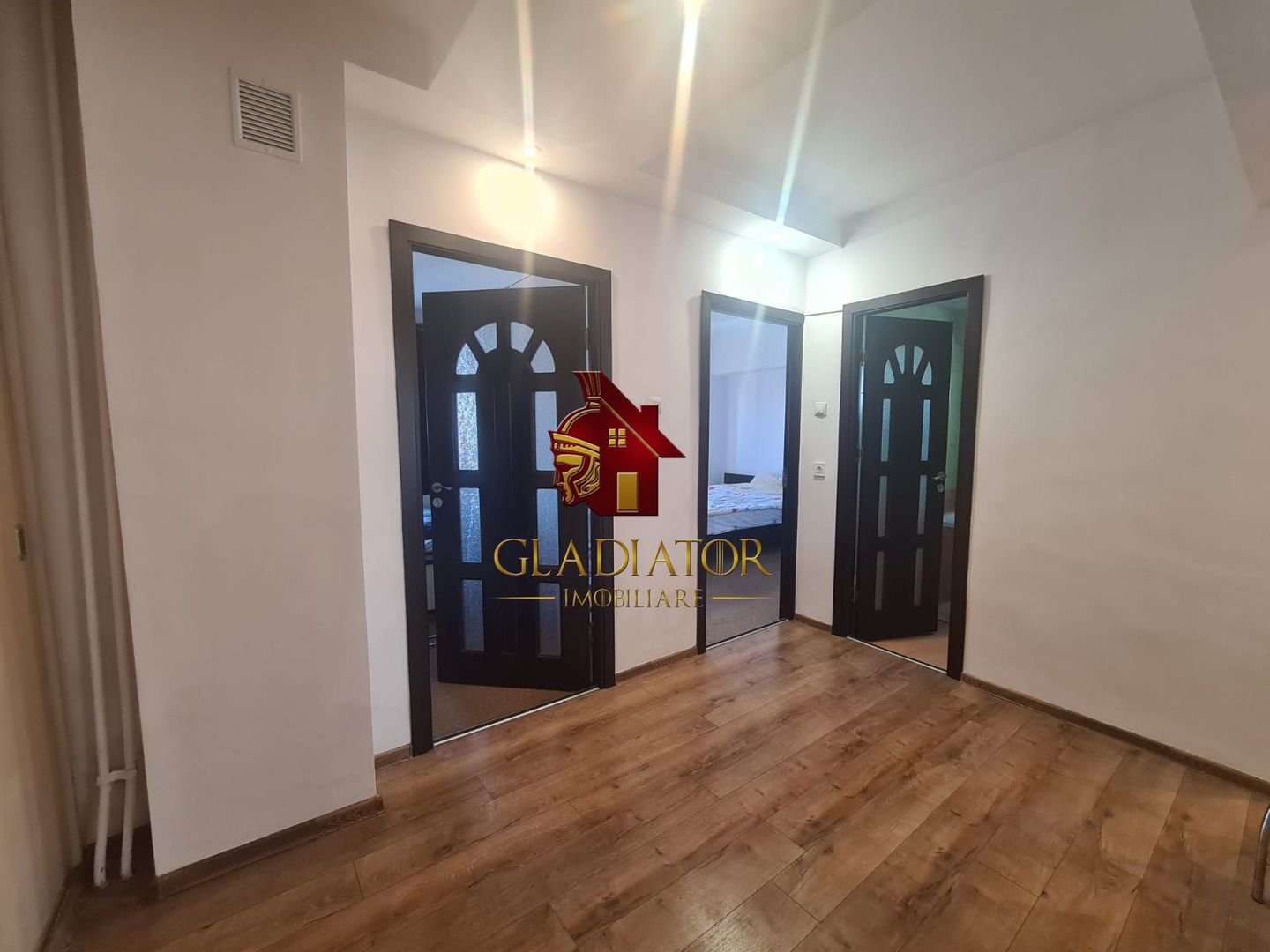 Oportunitate rara la bulevard in Alexandru cel Bun - 3 camere bl. 1989 - Poză 13