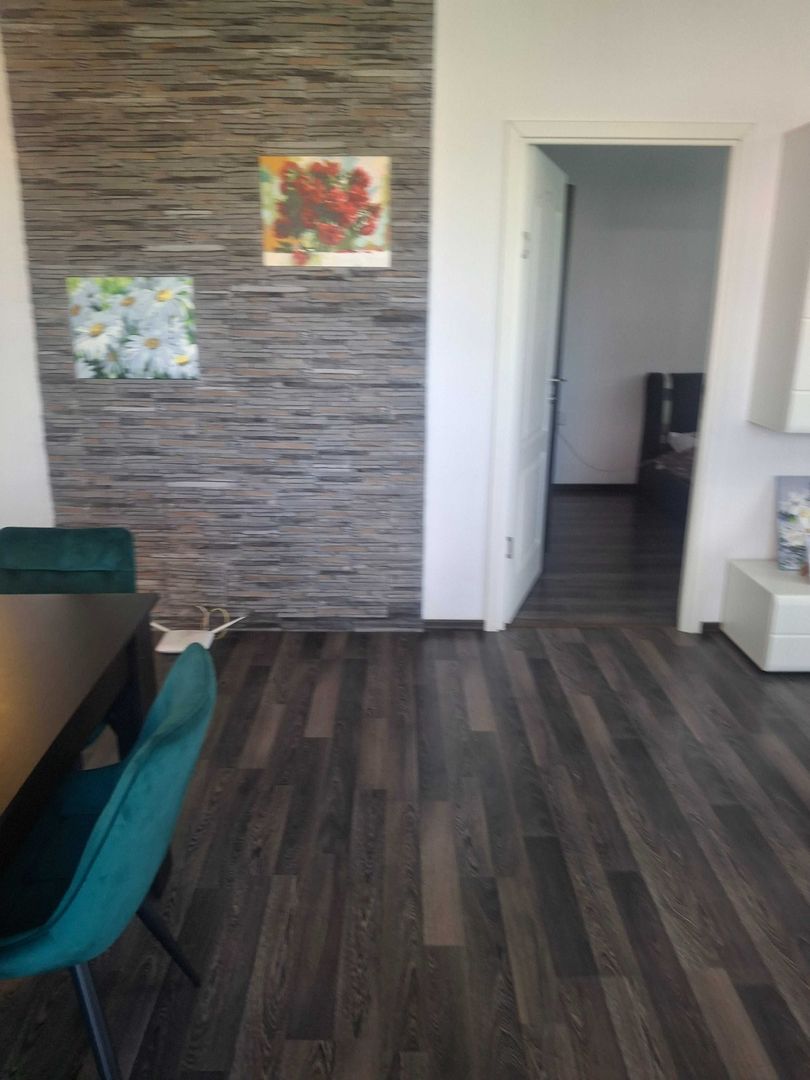Apartament 2 camere, balcon, etaj intermediar, BMW - Poză 6