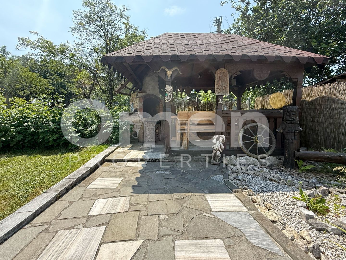 Casă cu 2 anexe transformate în locuințe, teren generos de 9 ari – Groși - Poză 5