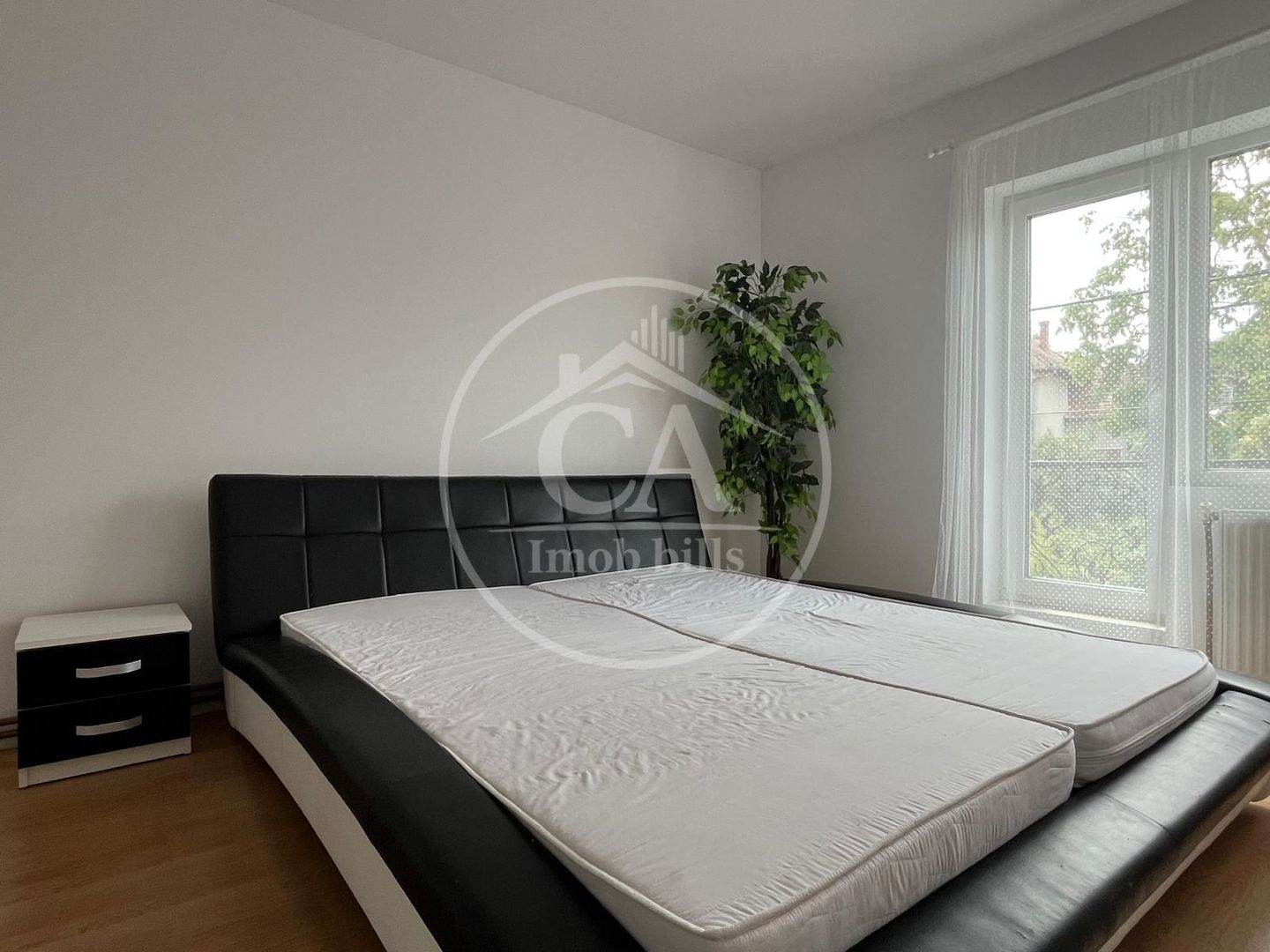 Casa P+M cu 4 camere de inchiriat în zona Gheoghe Doja, Oradea - Poză 1