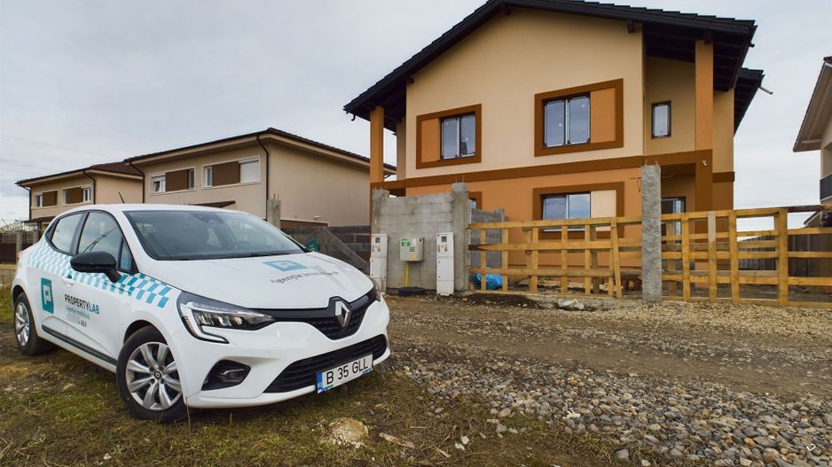 Duplex în Moșnița Nouă, în spate la Castel - Poză 4