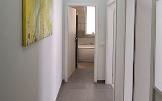Apartament cu 3 camere, curte si loc de parcare - Poză 8