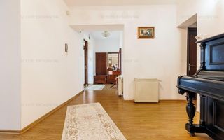 Vila unicat aproape de lac - Poză 9