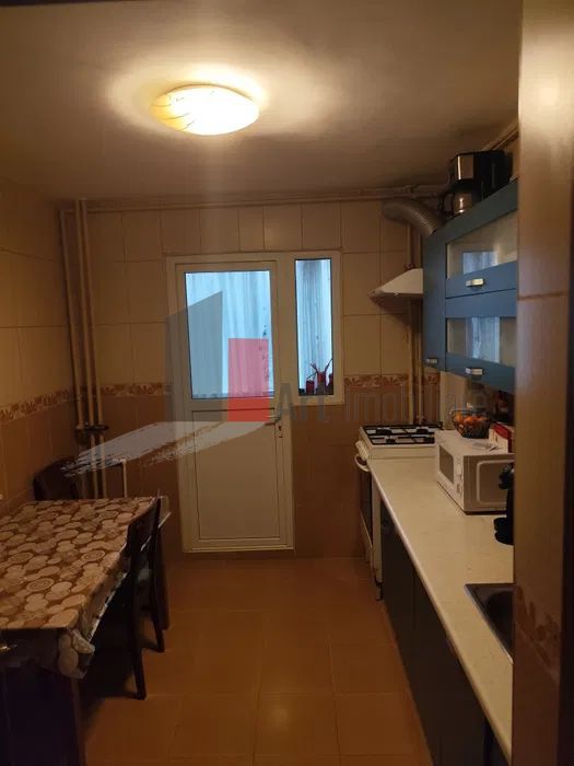 Vânzare apartament 3 camere decomandat Apărătorii Patriei - Spiru Haret - Poză 7