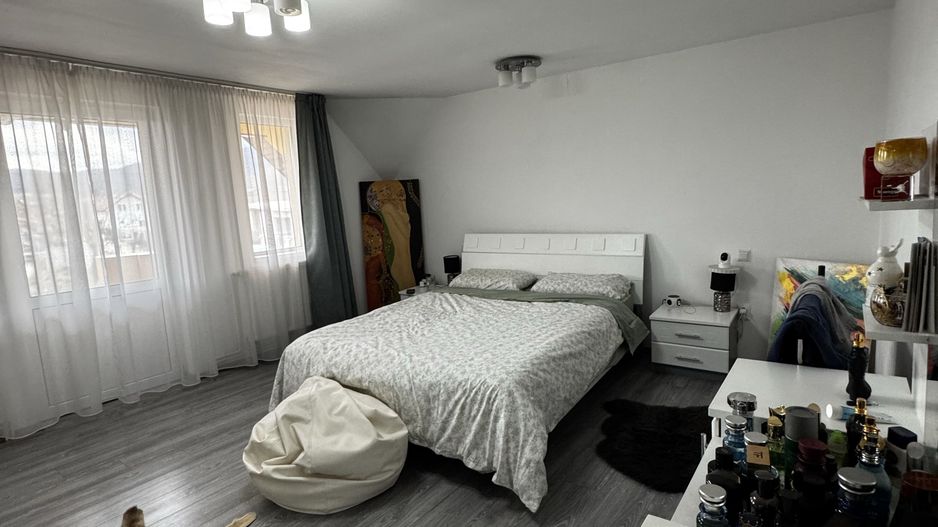 Casa de Vânzare cu lac - Poză 9