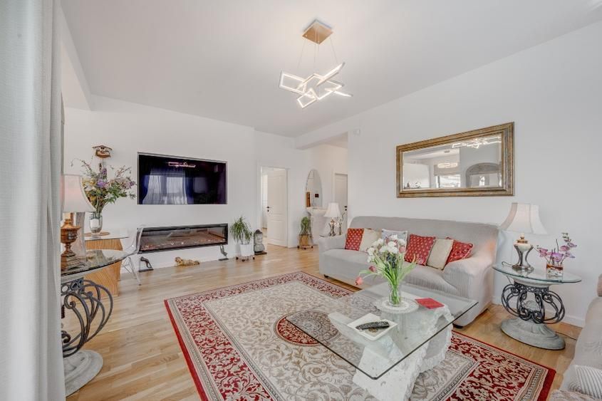 Casă Cochetă, 4 Camere ,Magazie si Beci. - Poză 2