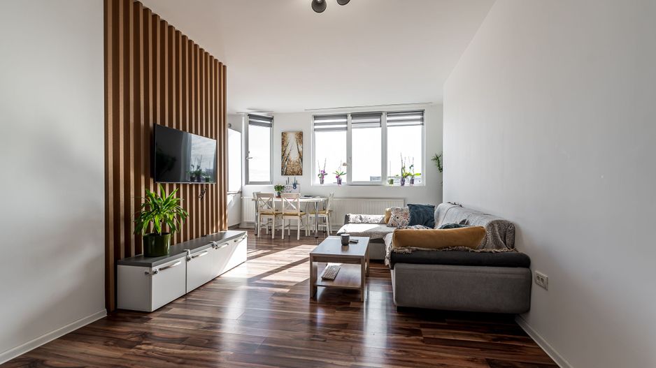 2 camere în blocul Urbanna: Orientare spre răsărit și confort complet - Poză 2