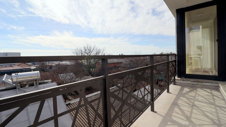 Apartament luminos, spatios, mobilat - Poză 6