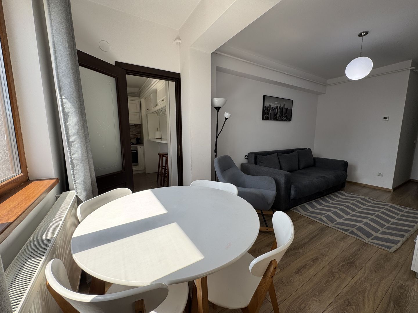 Apartament mobilat complet | Zona Palas | Terasa | Parcare privata - Poză 4
