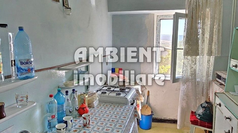 Apartament cu 4 camere, etaj 3, nerenovat, zona ULTRACENTRALA; - Poză 7