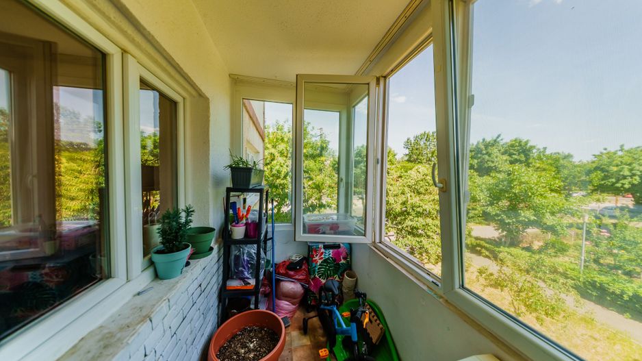 Apartament 2 camere, zona 300, decomandat, etaj 1 - Poză 11