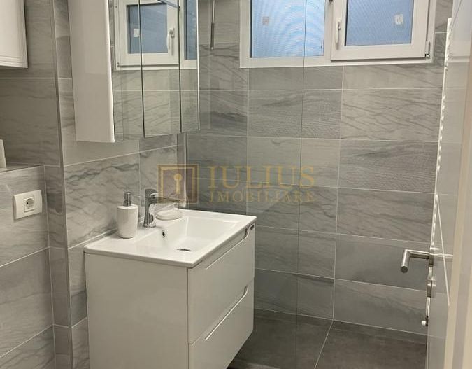 aproape de Medicina| complet renovat-mobilat| centrala proprie| apt superb - Poză 3