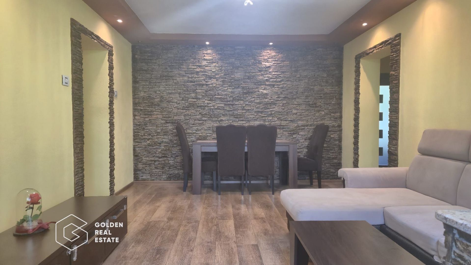 Apartament cu 2 camere, zona Podgoria - Poză 1