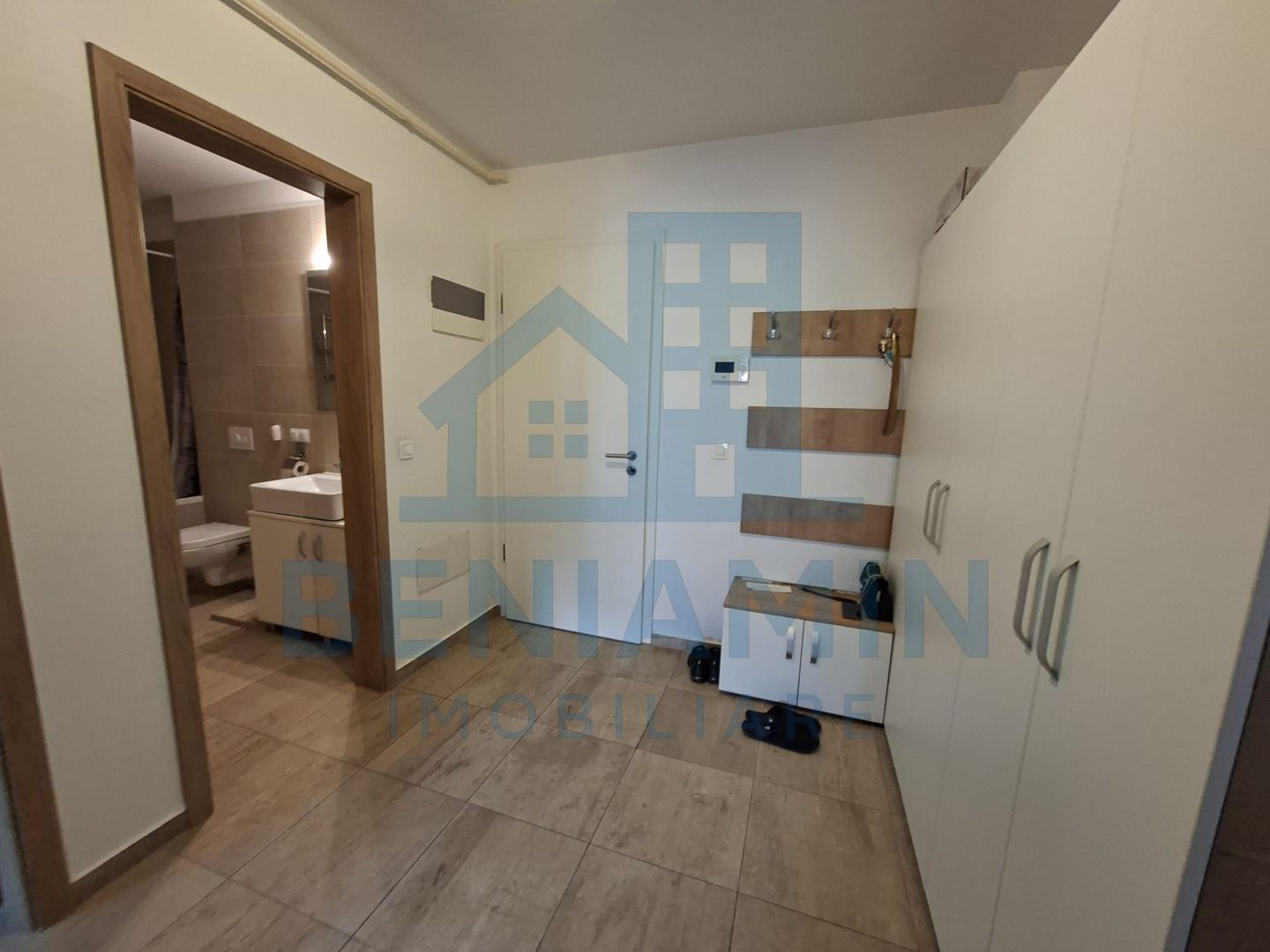 Apartament 2 camere decomandat parter Mall Coresi 50mp parcare boxa - Poză 8