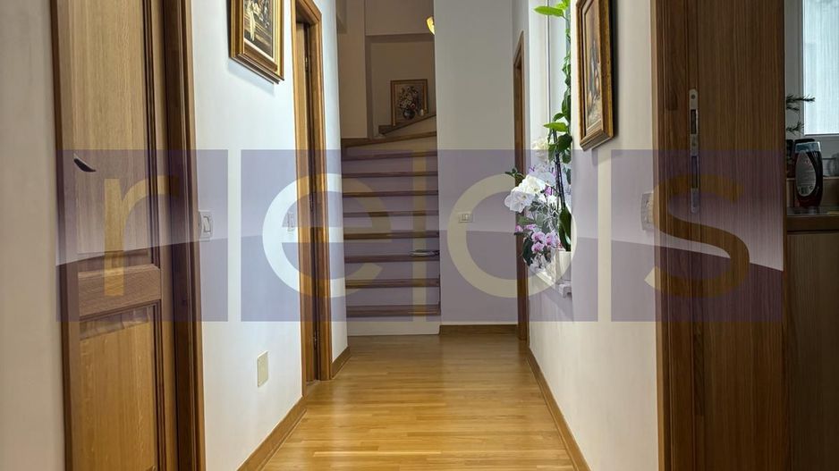 APARTAMENT DEOSEBIT DE VÂNZARE 5 CAMERE | VILA | ZONA CENTRALĂ - Poză 15
