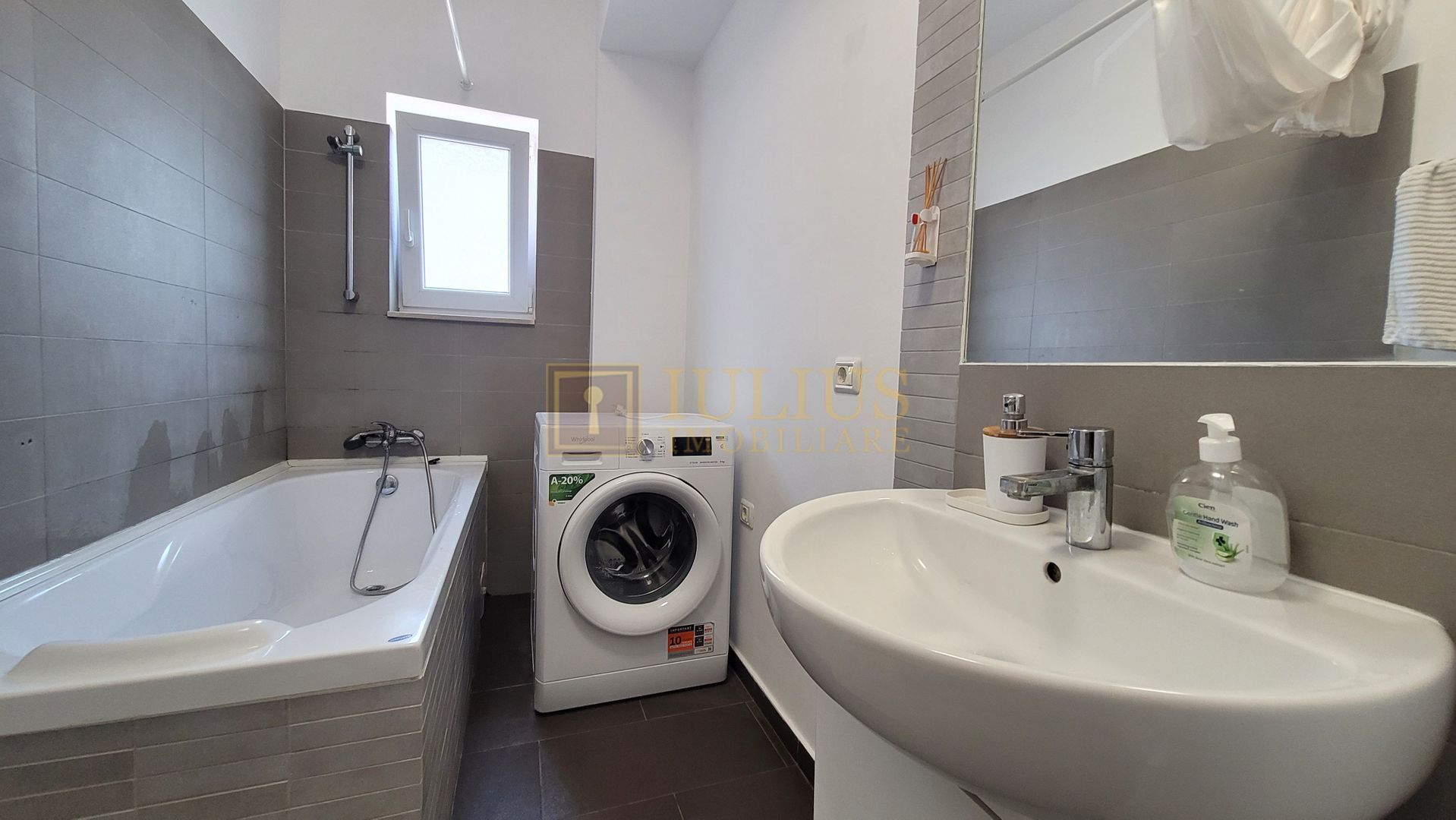 Spatios, mobilat modern, centrala proprie, zona Girocului/Esso. - Poză 15