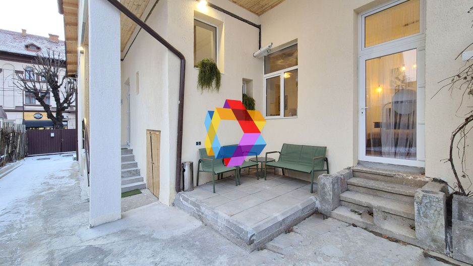 Casa de vânzare zona Centrală regim hotelier - 225 mp - Poză 3