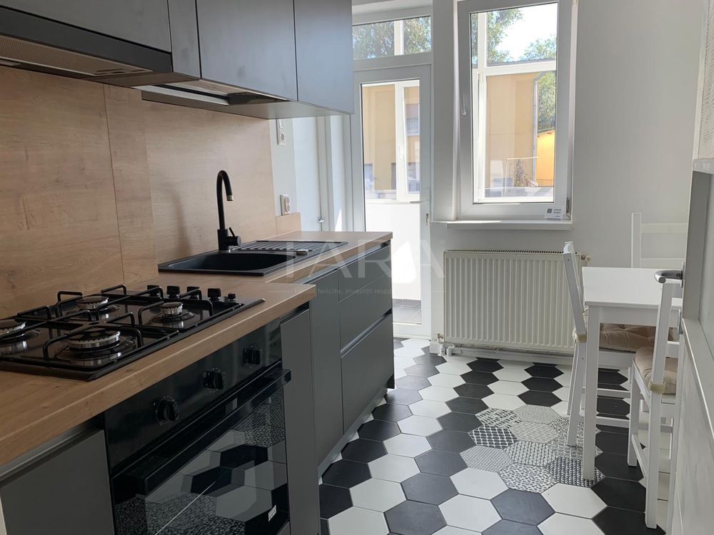 Apartament cu 2 camere, etaj 1, zona Centrală. - Poză 1
