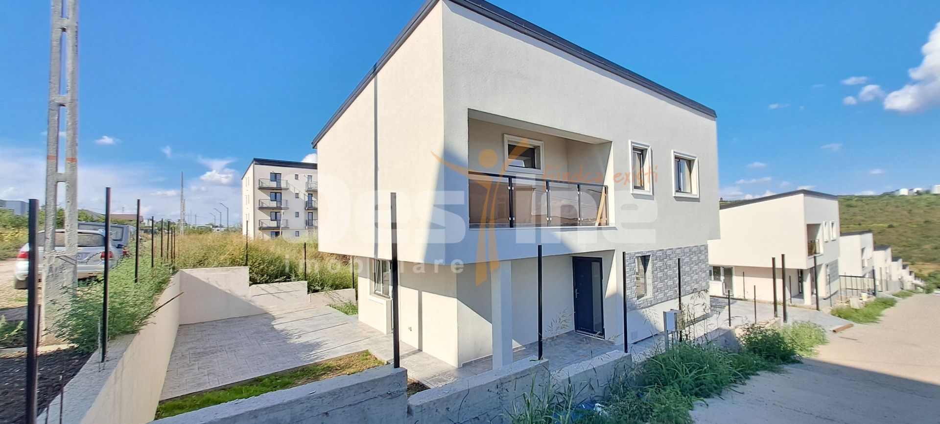 Casă individuală cu 4 camere și teren de 450 mp – Rediu - Poză 1