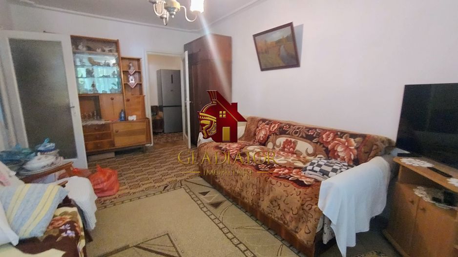 Copou Parc ferit de agitatia bulevardului, spatiu verde, et 1 cu lift - Poză 6