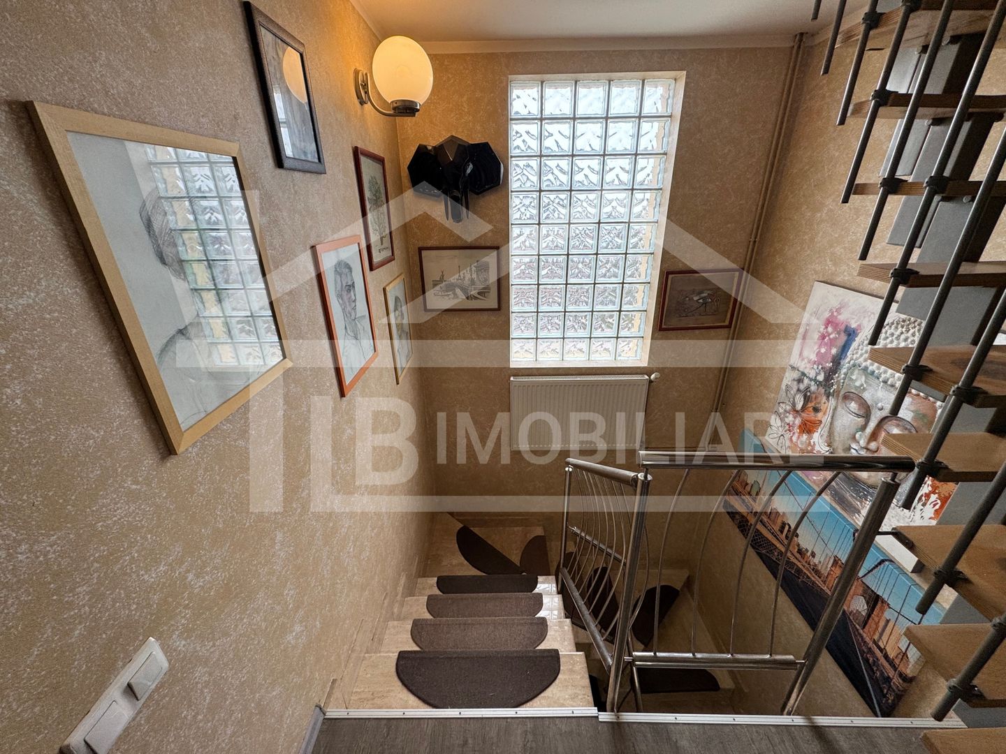 Casa cu 4 camere, 230mp, garaj, Zona Corunca - Poză 14