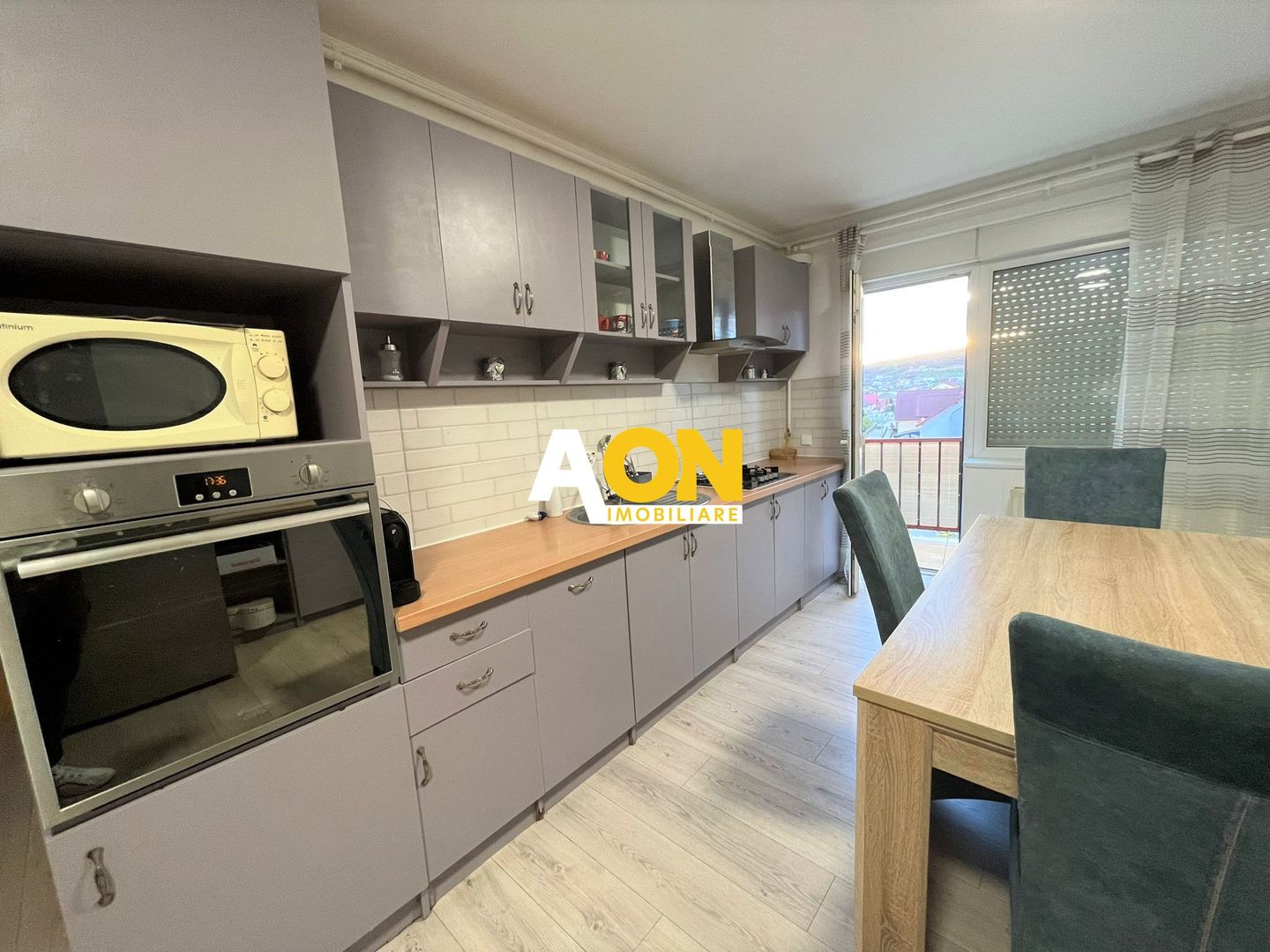 Apartament cu 3 camere, zona Kaufland - Poză 2