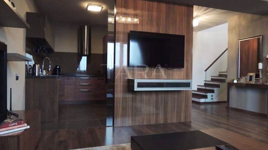Penthouse de lux cu 3 camere în zona Centrală !! - Poză 2