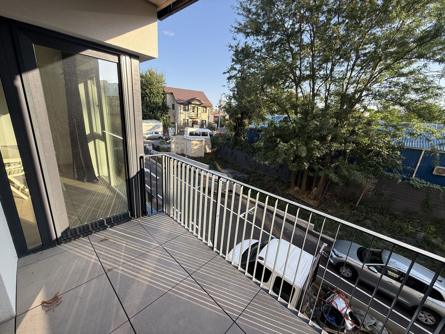 AP. 2 CAMERE- QUARTIER AZUGA, PARCARE SUBTERANA, CENTRALA, BLOC NOU - Poză 12