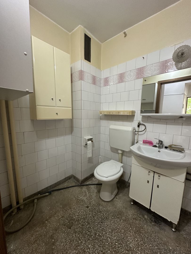 Apartament 2 camere etaj 2  decomandat - Poză 22