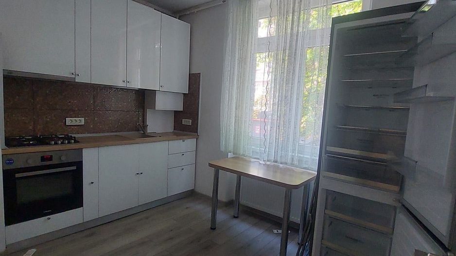 Garsoniera Judetean, 40mp, libera, mobilata, 93000Euro - Poză 2