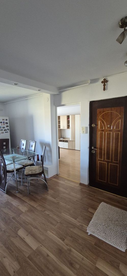 Apartament de vanzare 3 camere 46mp utili mobilat utilat boxa Ampoi 3 - Poză 3