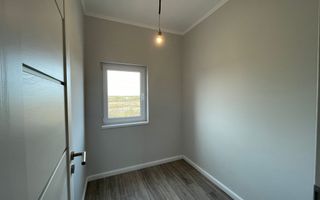 Duplex-4 camere-pozitie excelenta-la asfalt-Remetea Mare - Poză 7