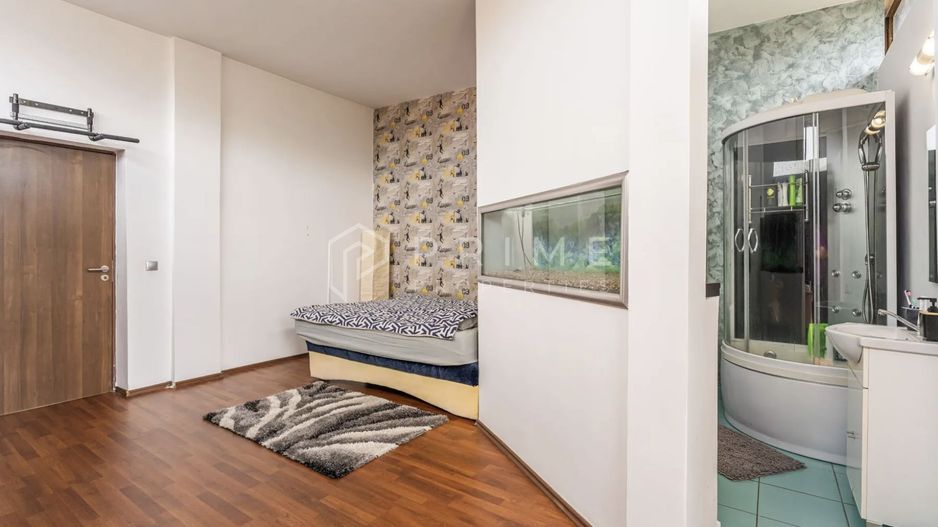 Vilă cu design și dotări deosebite de vânzare - Poză 9