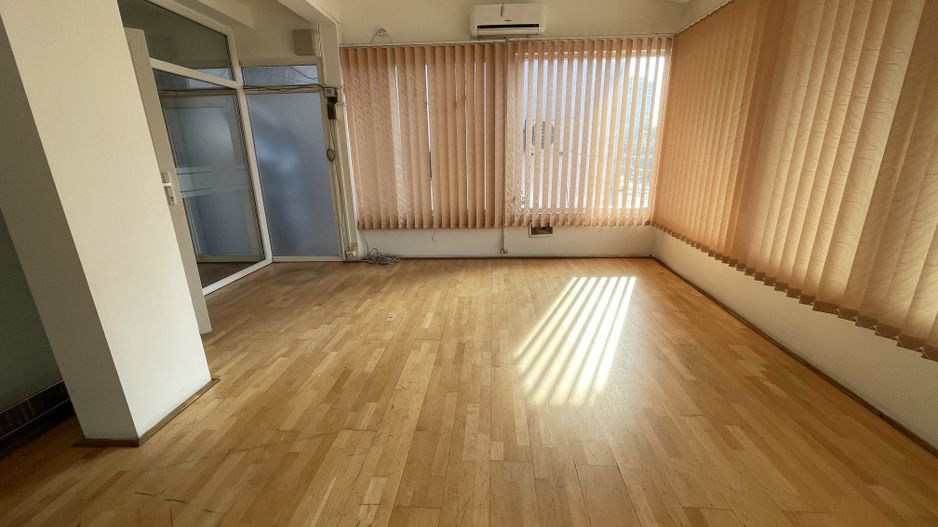 DE VANZARE SPATIU CU MULTIPLE DESTINATII - Poză 5