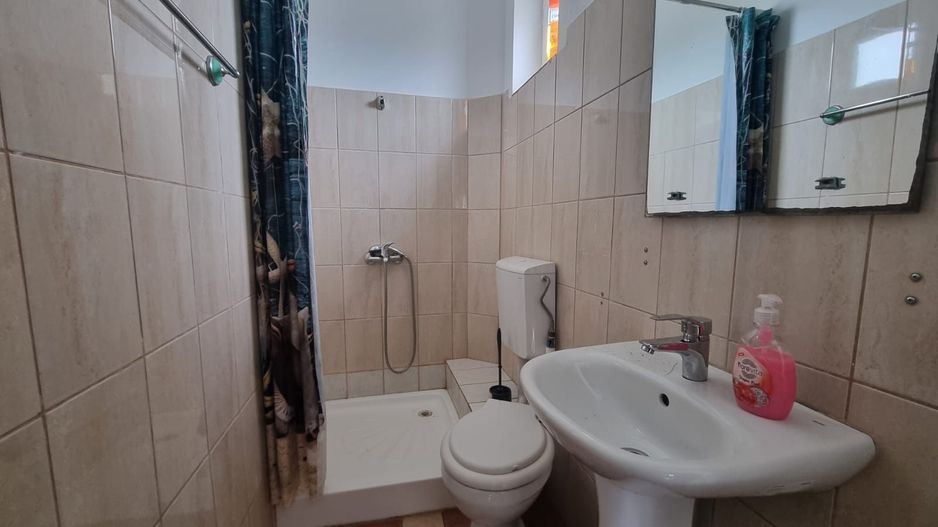 Pensiune de vânzare în Mamaia Sat, pe partea cu Hanul cu Pește - Poză 11