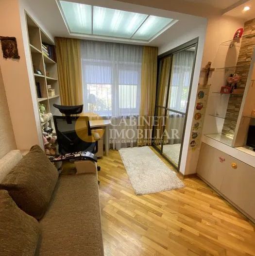 Apartament  3 Camere Decomandat - Et 1 - Bloc 1989 - Poză 7