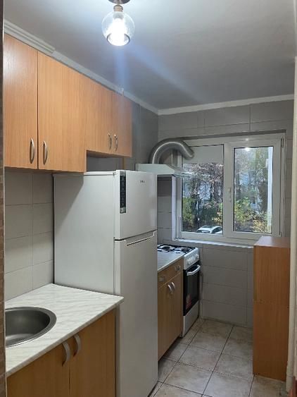 Vand apartament 2 camere - Poză 12