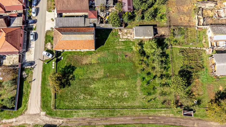 Descoperă Casă nefinisată cu 4 Camere Sântana - Poză 3