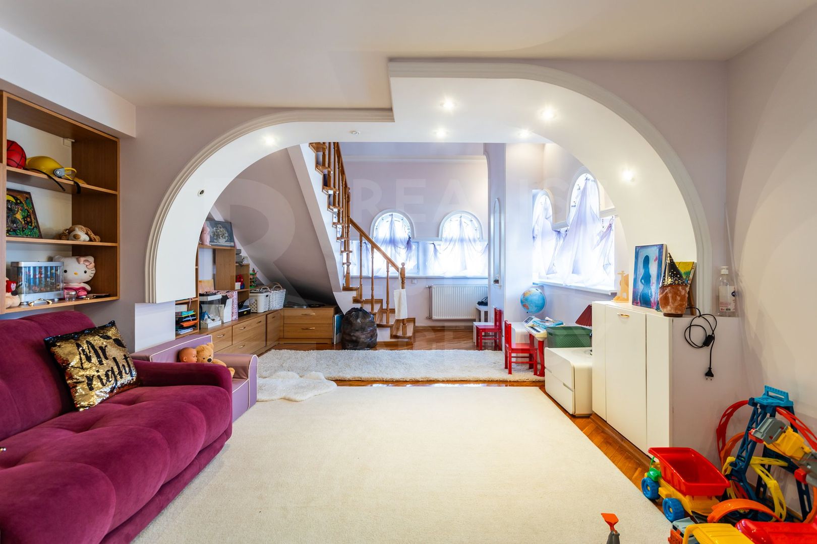 Vânzare casă de lux, 700 mp + 22 ari, situată în Tohatin - Poză 41