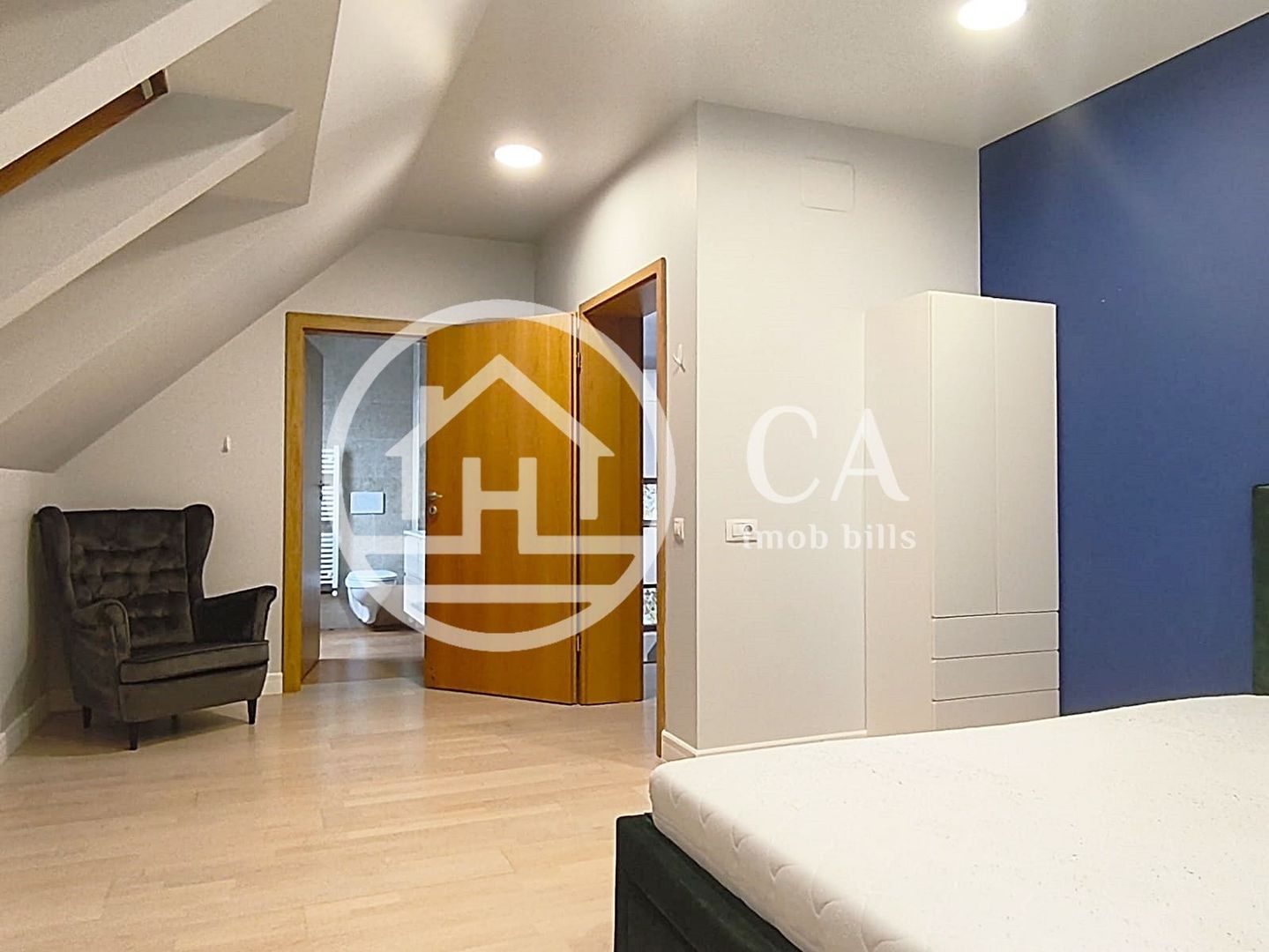 Casa de inchiriat cu 6 camere si piscina in Tineretului, Oradea - Poză 10