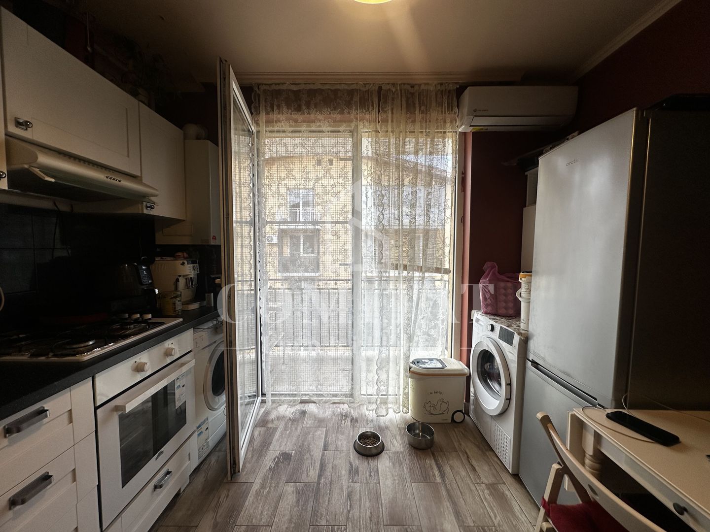Apartament 2 camere | Etaj intermediar | Zona Str Porii - Poză 11