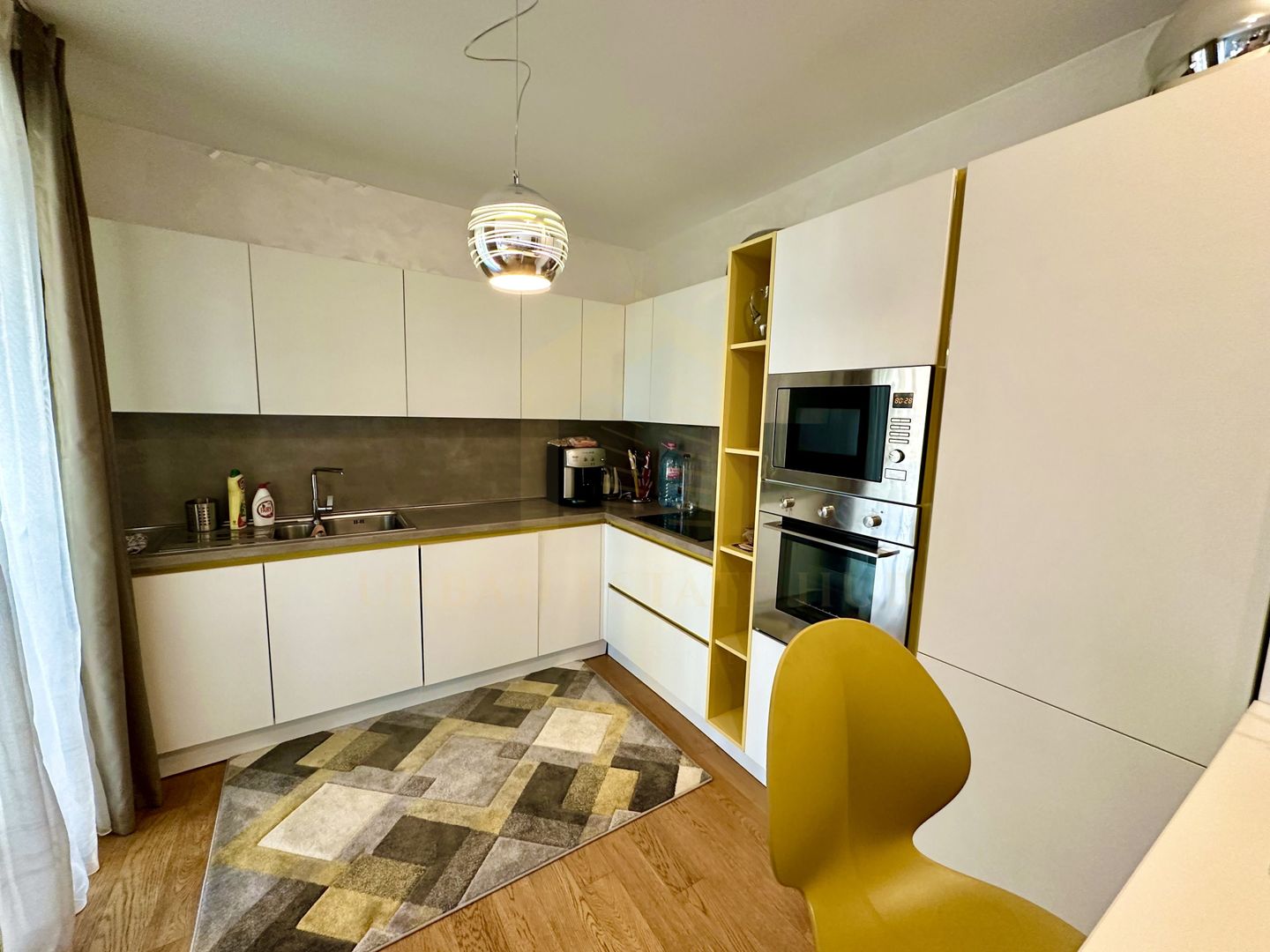 Vanzare apartament 3 camere, garaj, 90 mp, Riviera Residence - Poză 4