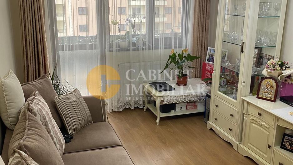 Cug -Providenta Etaj 2 Apartament cu 2 Camere Decomandat 52 mp - Poză 2