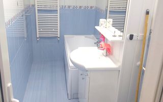 Apartament cu doua camere, decomandat - Bd. Unirii, scoala nr. 10 - Poză 8
