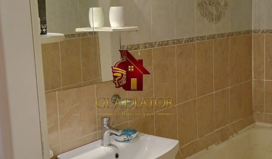 Tg Cucu - Podu de Fier, Str. Cucu Apartament 3 camere, zona centrala - Poză 6