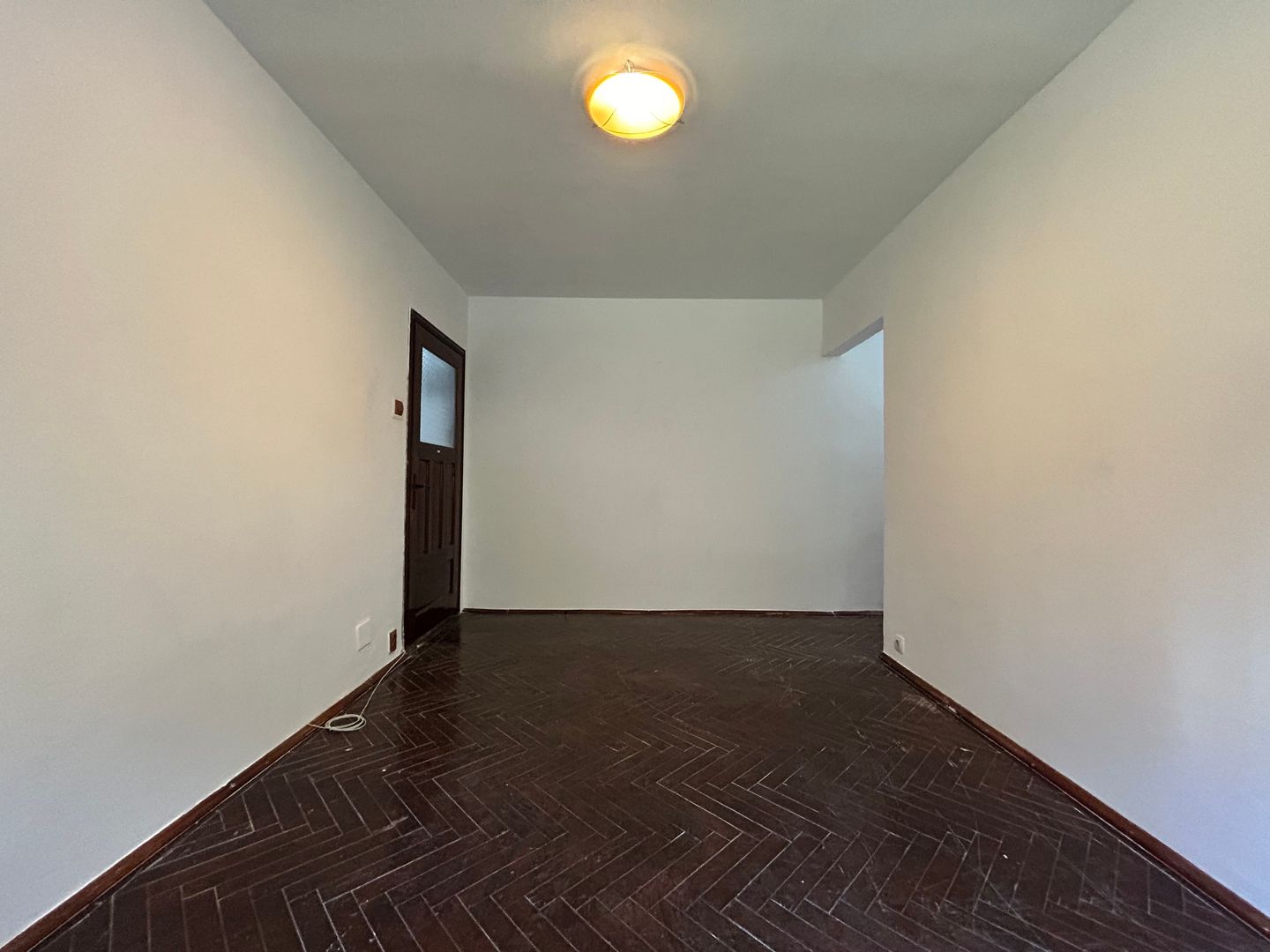 Apartament cu 3 camere și boxă în zona Complex KM5 - Poză 2