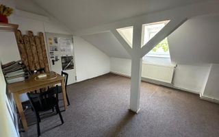 CASA DE INCHIRIAT I CISNADIE I SPATIU EDUCATIONAL - Poză 24